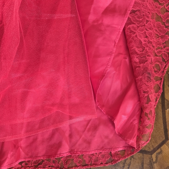 ZUM ZUM, NWT,Elegant Maxi Dress Red Lace Halter Dress. Size 4 - Picture 8 of 11